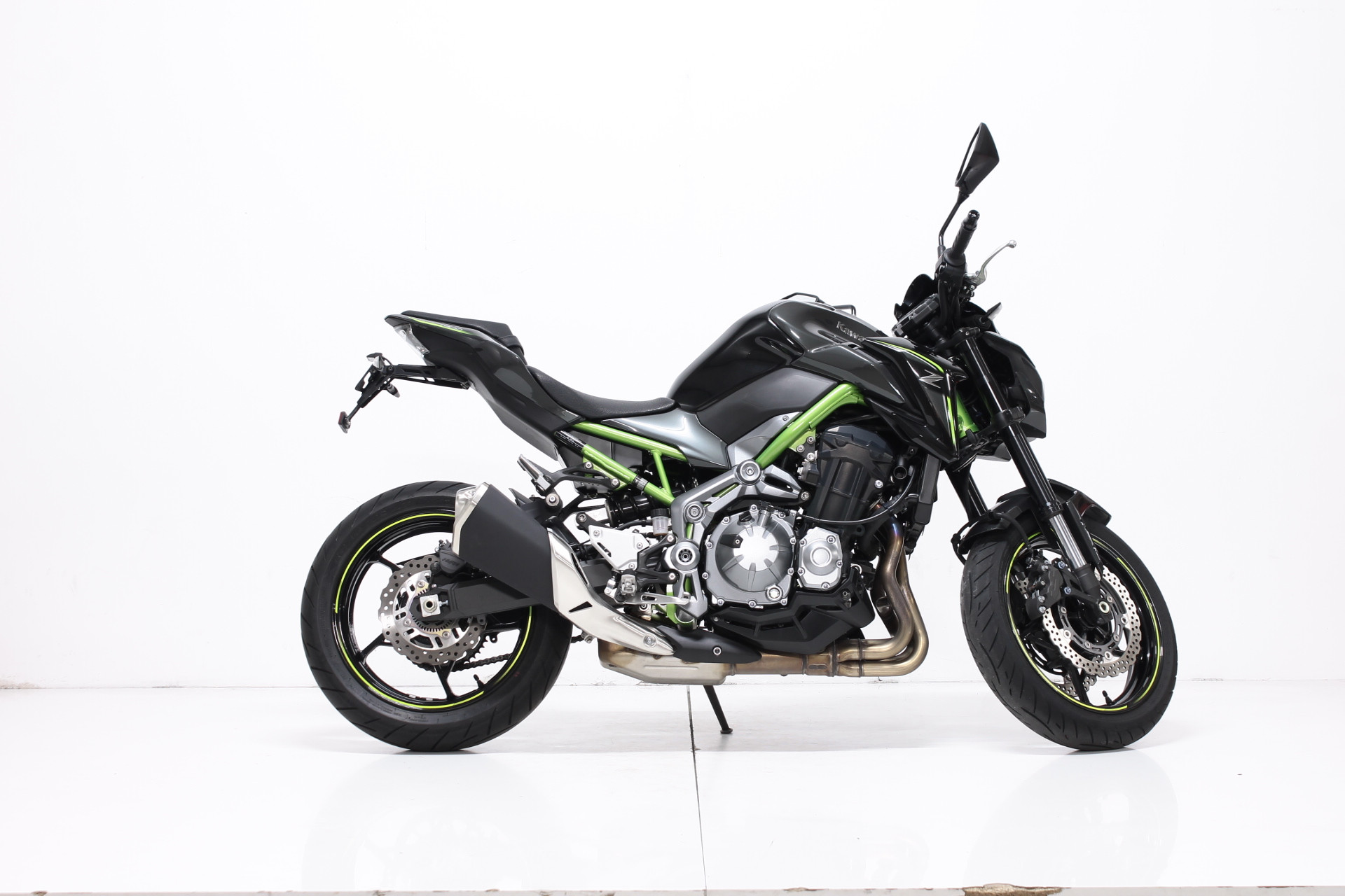 KAWASAKI Z 900-showroom-element-1