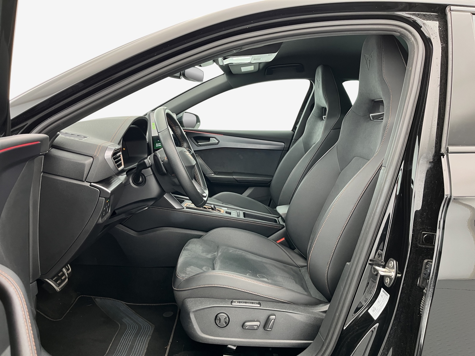 CUPRA LEON ST 1.5 e-HYBRID pHEV Black SymphonyDSG-image-7