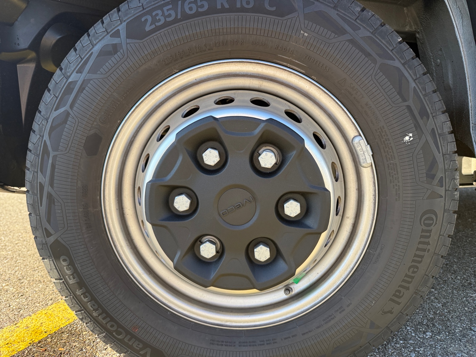 IVECO Doppelkabine mit Kipper-image-12