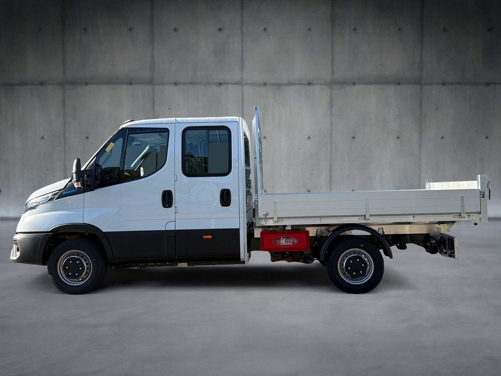 IVECO Doppelkabine mit Kipper-image-1