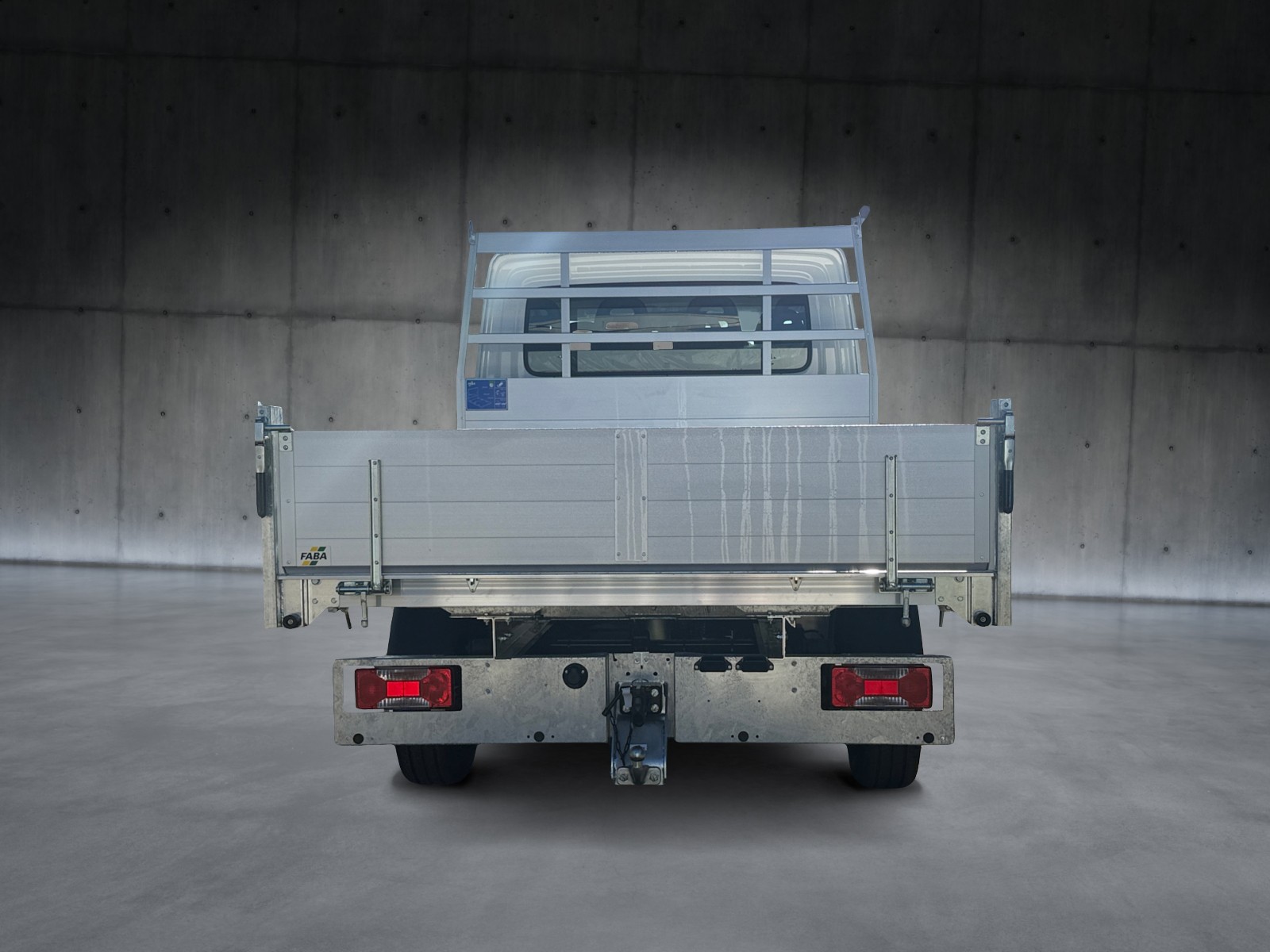 IVECO Doppelkabine mit Kipper-image-4