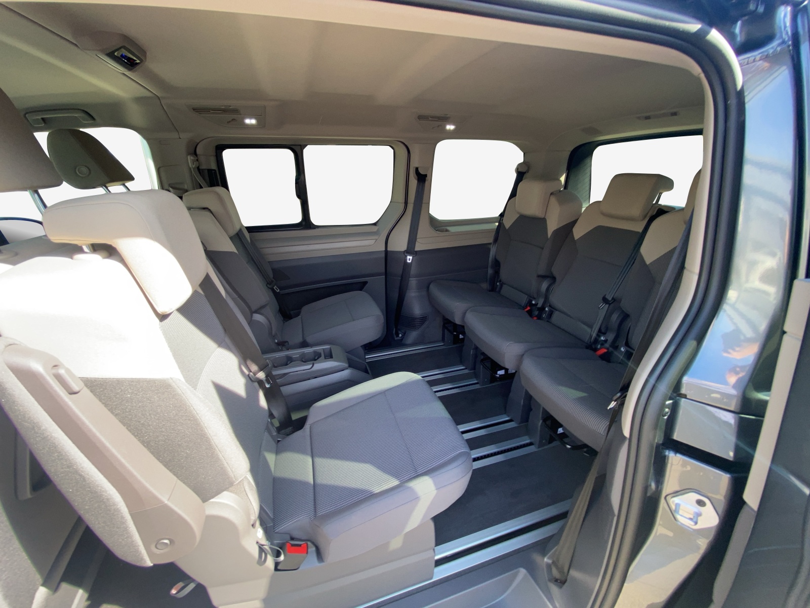 VW Multivan 2.0 TDI Trend Liberty DSG-image-11