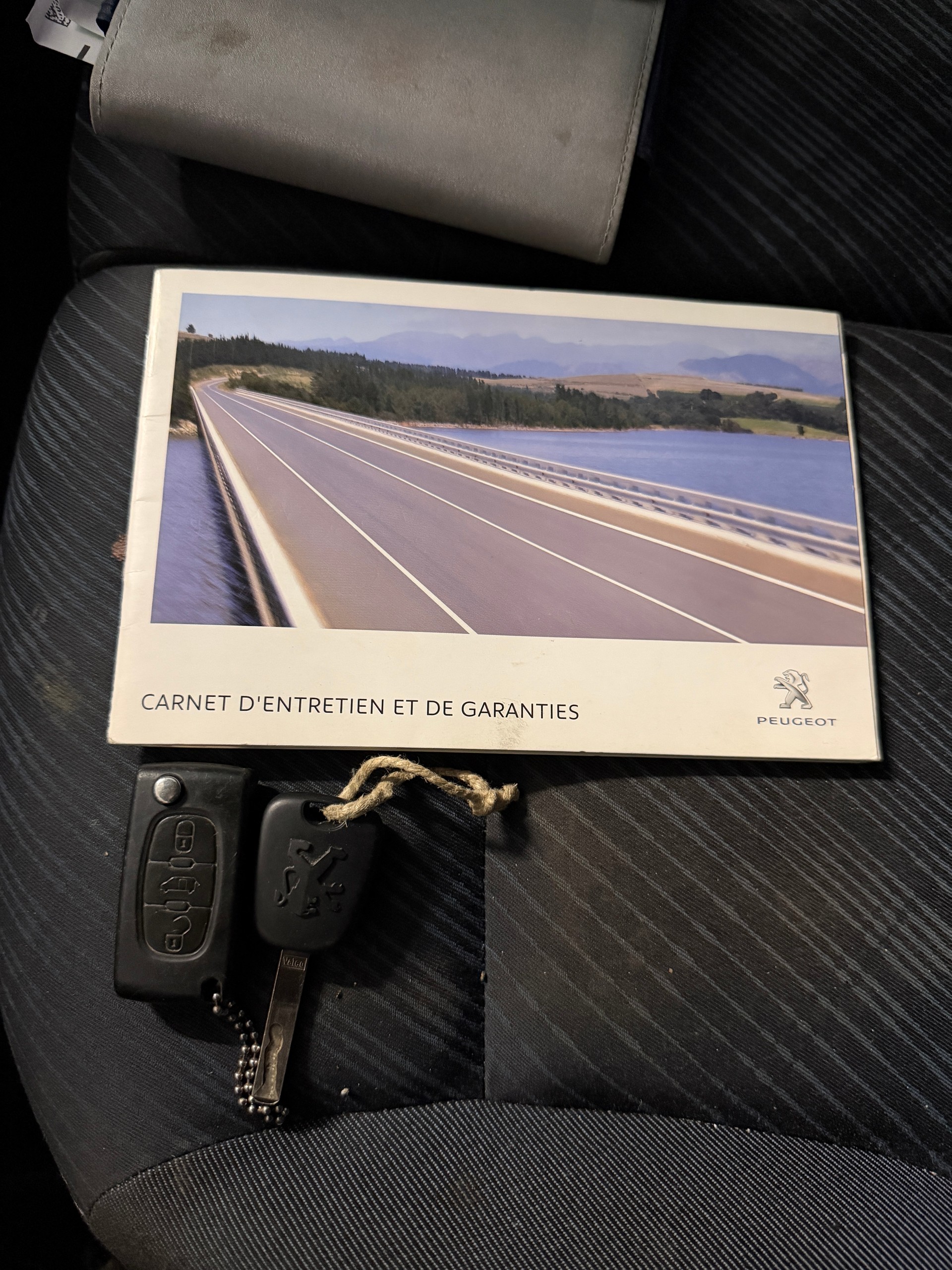 PEUGEOT Partner 1.6 HDI Urban - 76.000 Kilometres - Expertise du jour-image-15
