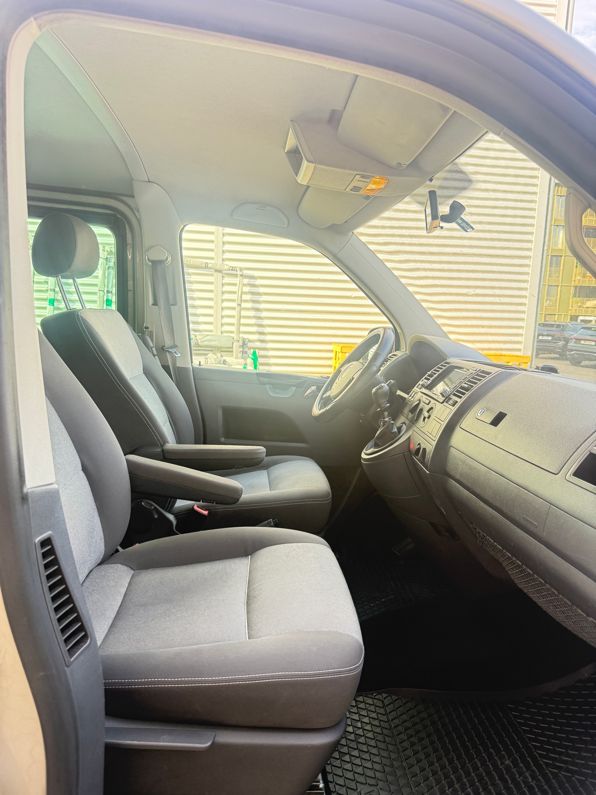 VW T5 Multivan Comfortline 2.5 TDI 4M-image-9
