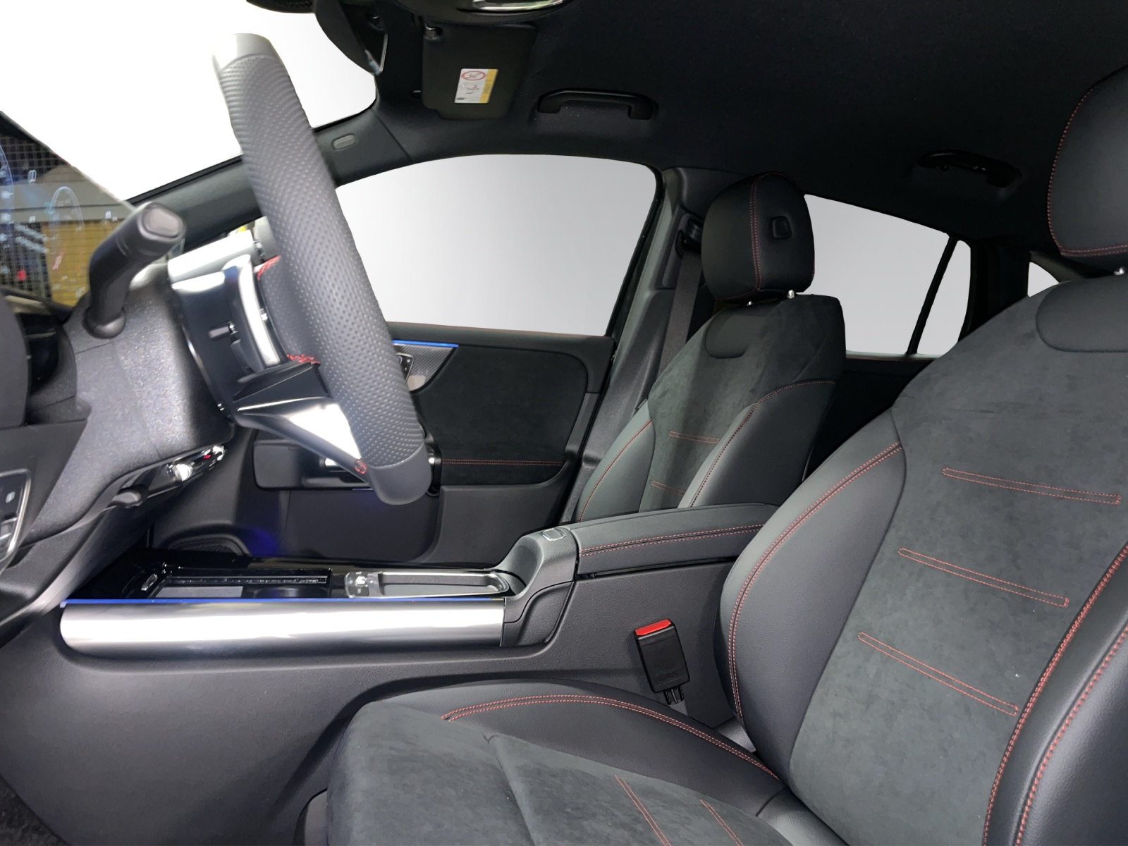 MERCEDES-BENZ GLA 200 Night Star 7G-DCT-image-9