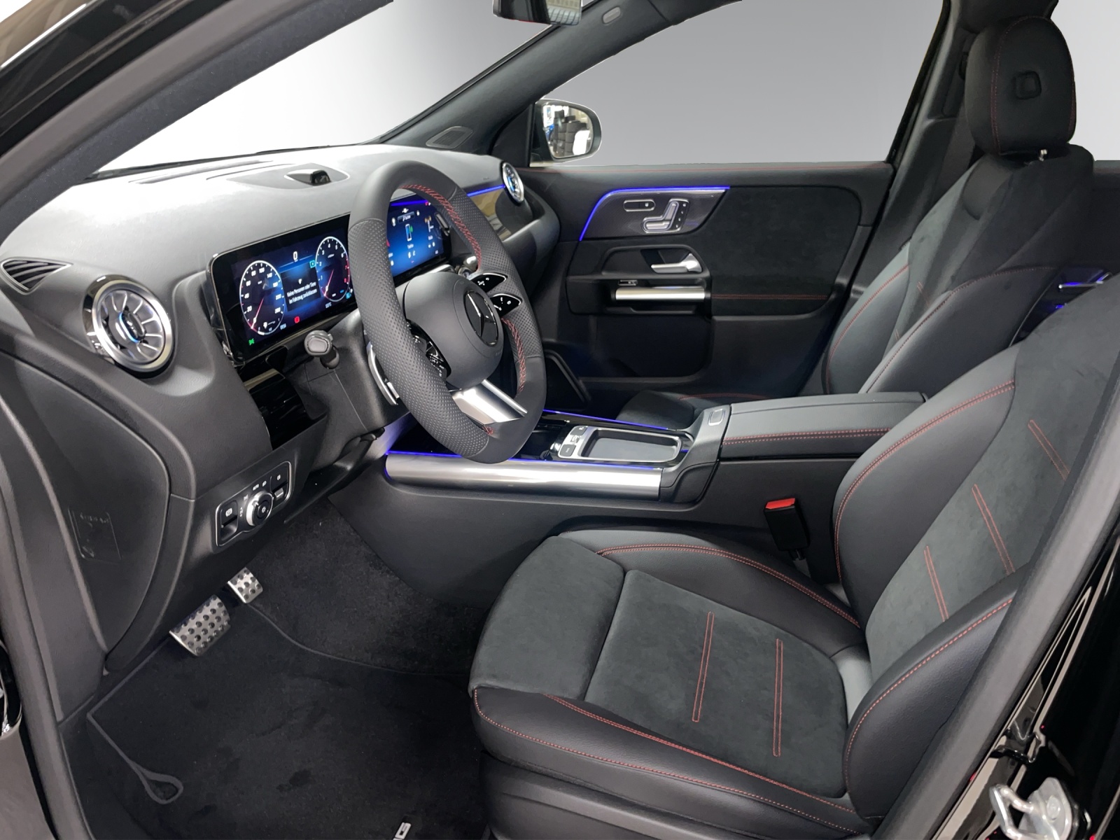 MERCEDES-BENZ GLA 200 Night Star 7G-DCT-image-8