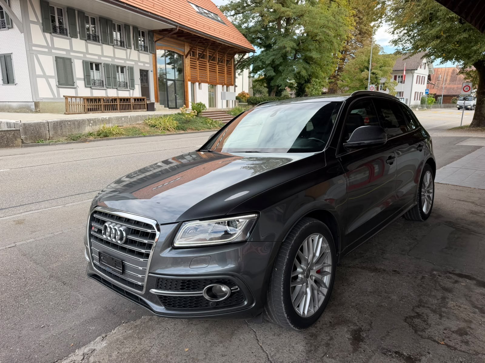 Car photo
