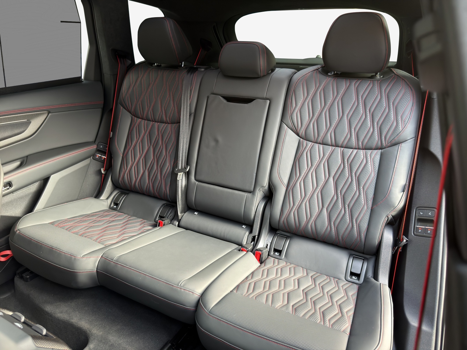 AUDI Q7 SUV TDI quattro 220 kW-image-11