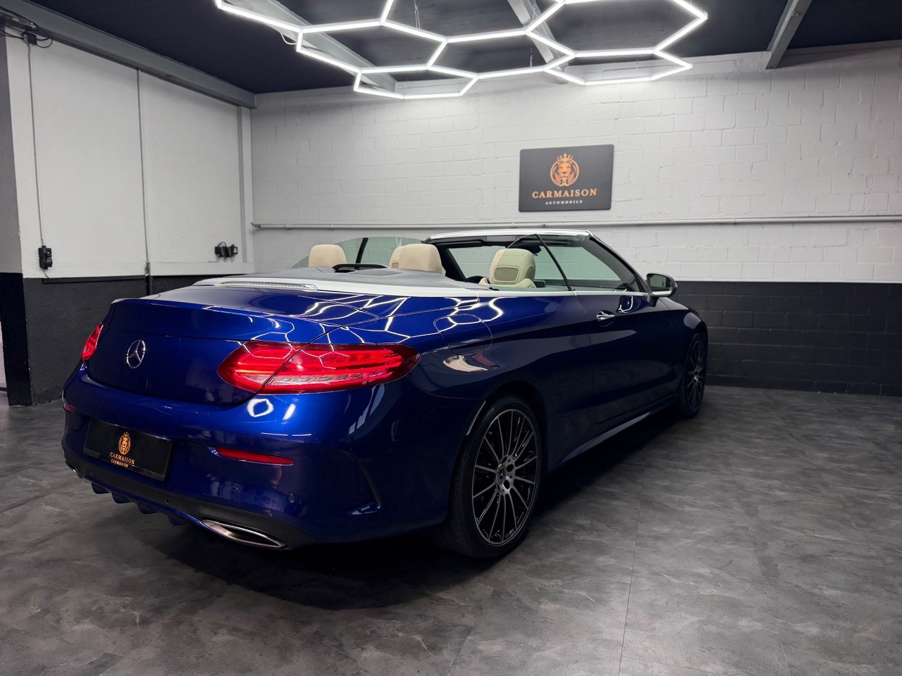 MERCEDES-BENZ C 400 Cabriolet AMG Line 4Matic 9G-Tronig | CH-Auto | 1. Hand | Rückfahrkamera | Garantie-image-7