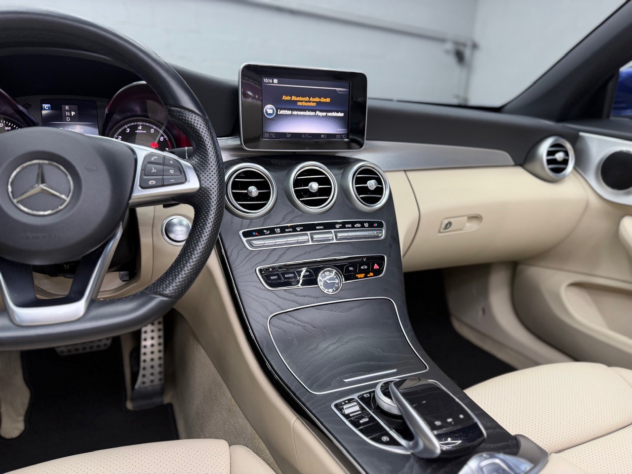 MERCEDES-BENZ C 400 Cabriolet AMG Line 4Matic 9G-Tronig | CH-Auto | 1. Hand | Rückfahrkamera | Garantie-image-17