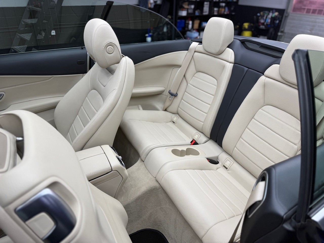 MERCEDES-BENZ C 400 Cabriolet AMG Line 4Matic 9G-Tronig | CH-Auto | 1. Hand | Rückfahrkamera | Garantie-image-14