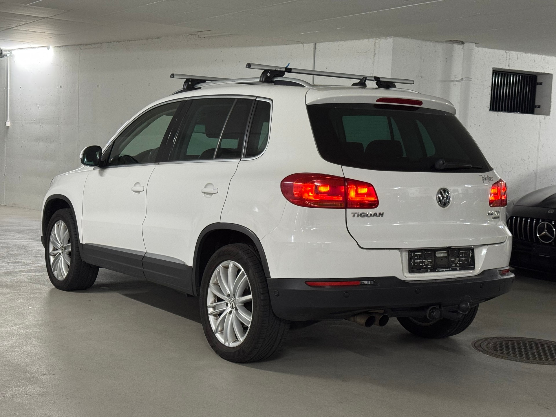 VW Tiguan 2.0 TDI BlueMotion Sport&Style 4Motion DSG-image-4