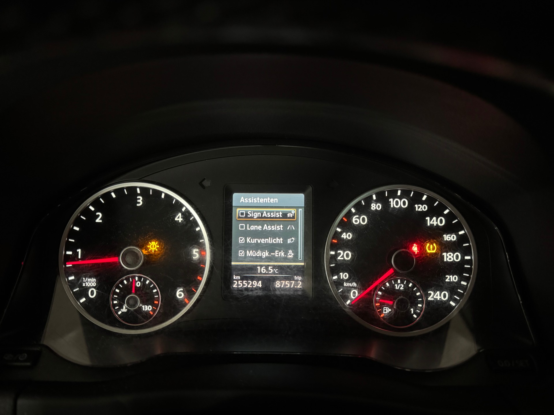 VW Tiguan 2.0 TDI BlueMotion Sport&Style 4Motion DSG-image-15