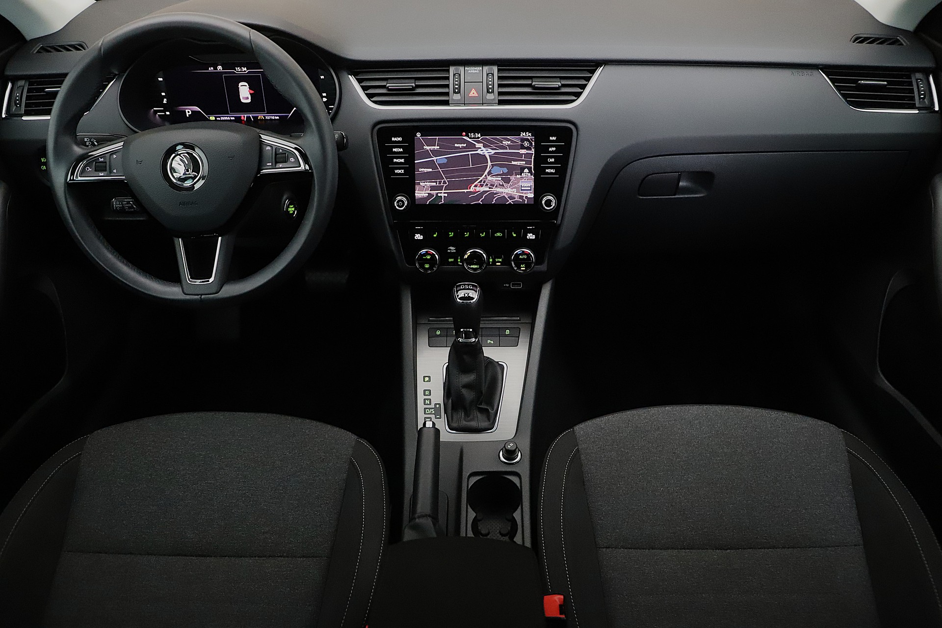 SKODA Octavia Combi 2.0 TSI Soleil 4x4 DSG-image-5