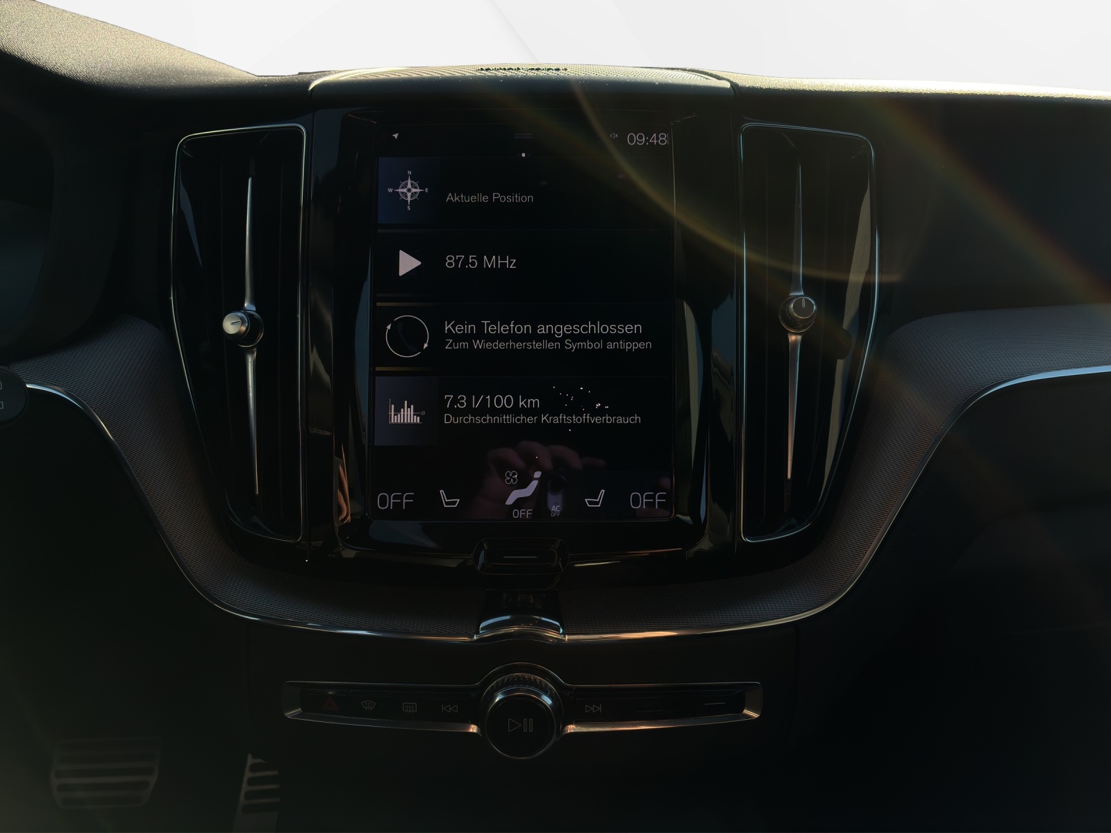 VOLVO XC60 2.0 T6 TE R-Design eAWD-image-12