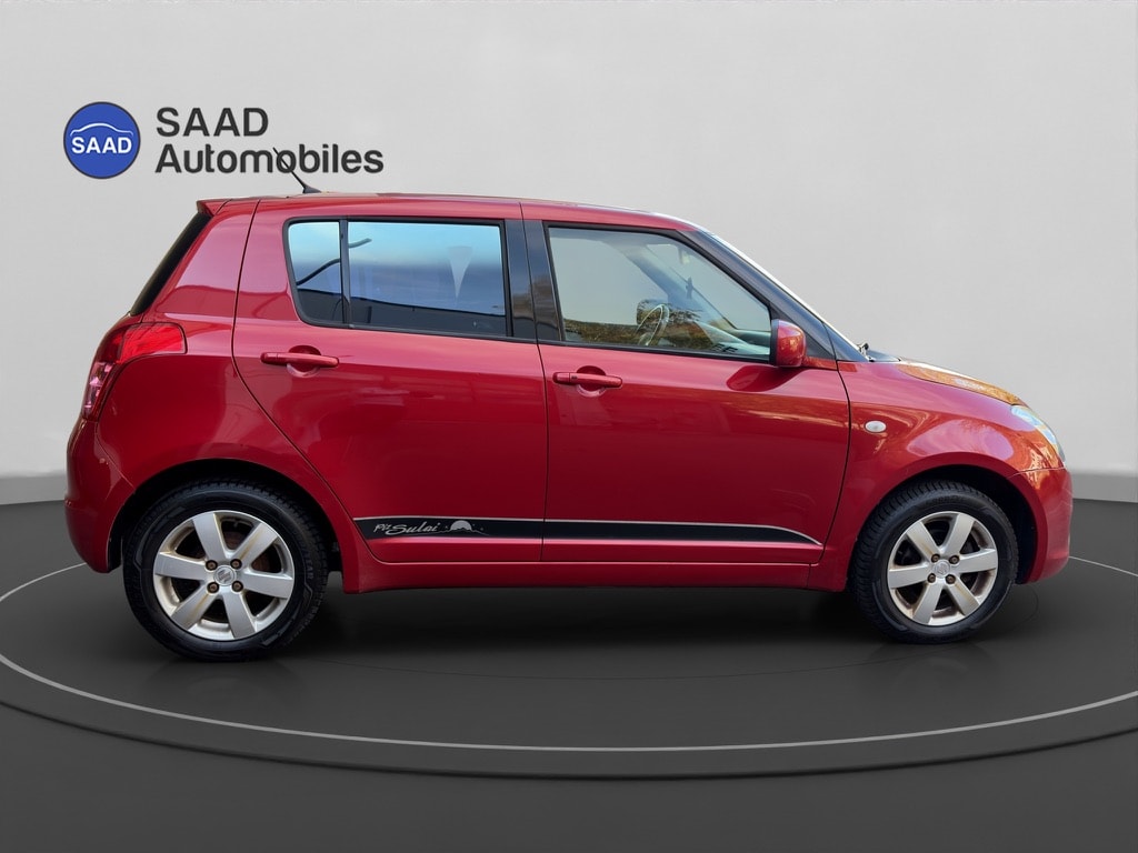 SUZUKI Swift 1.3i 16V GL Top Piz Sulai LE 4x4-image-6