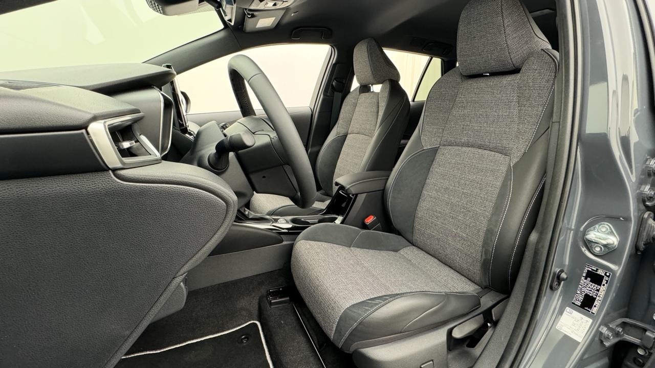 TOYOTA Corolla Touring Sports 1.8 HSD Sport e-CVT-image-4