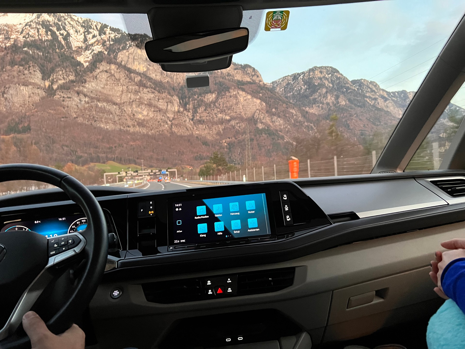 VW 1.4 eHybrid Liberty DSG-image-5