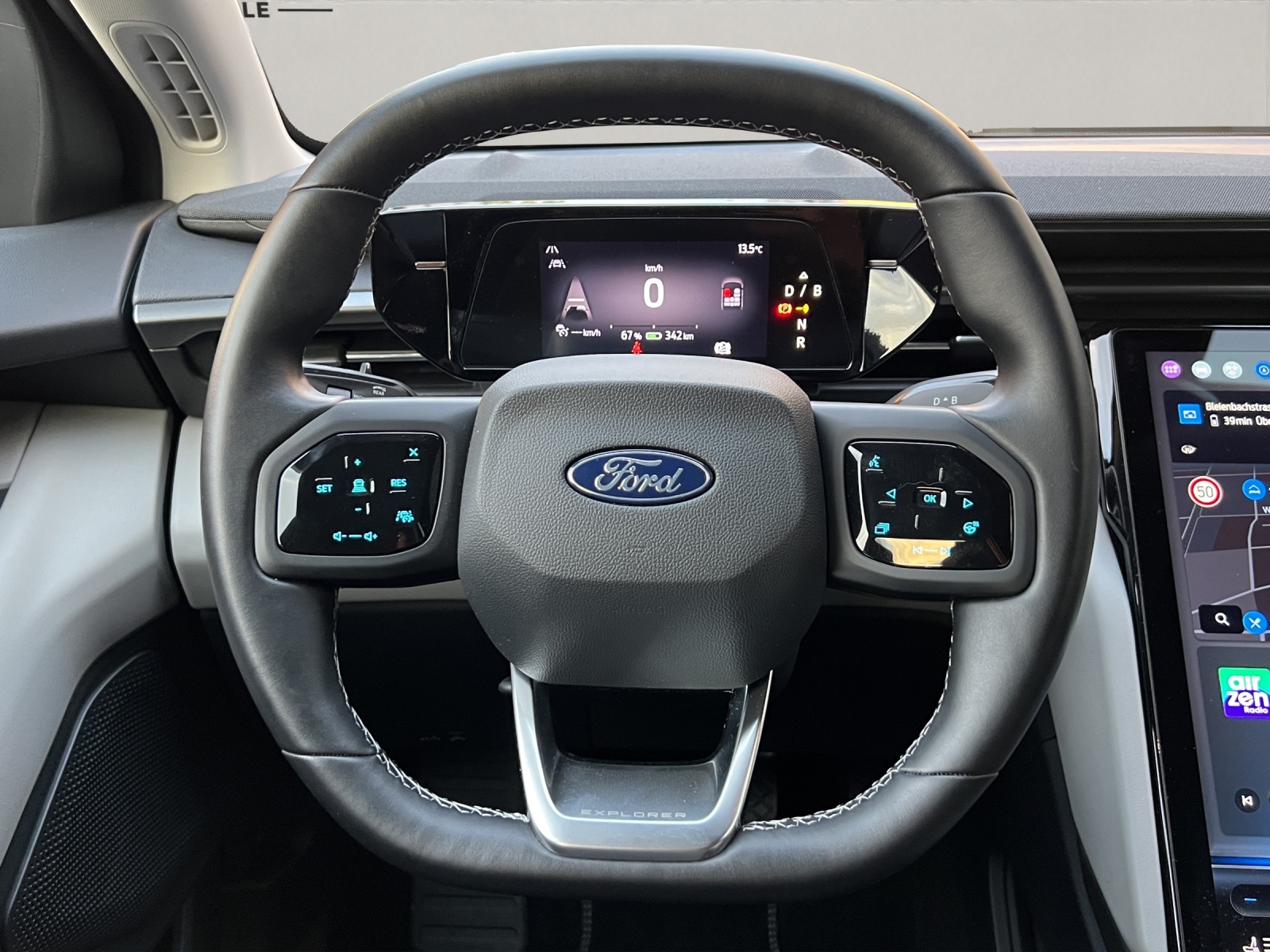FORD Explorer Extended Range-image-11