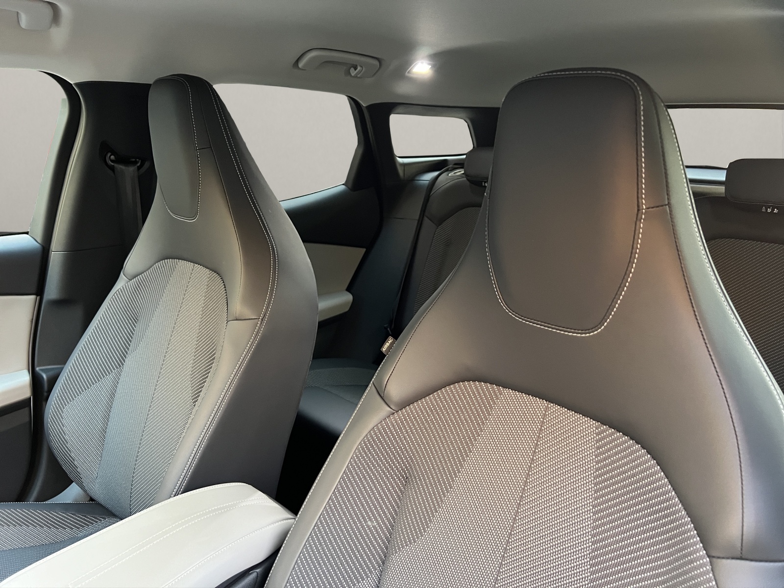 FORD Explorer Extended Range-image-9
