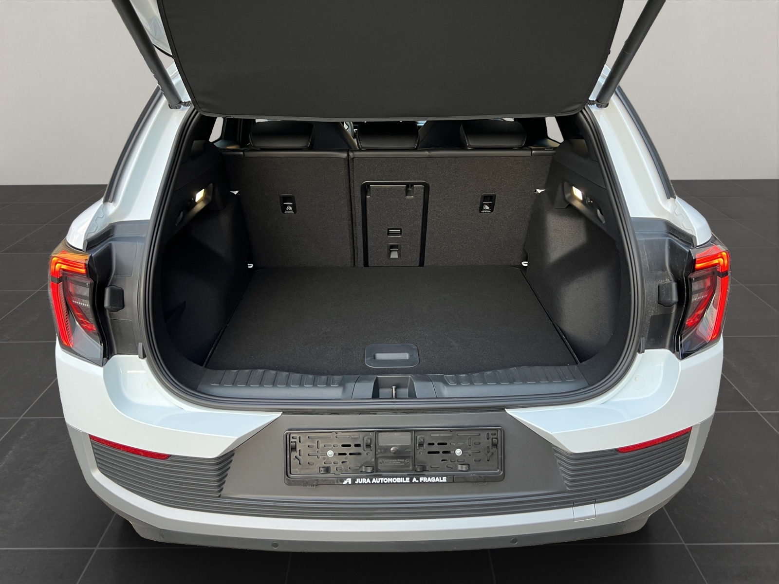 FORD Explorer Extended Range-image-14
