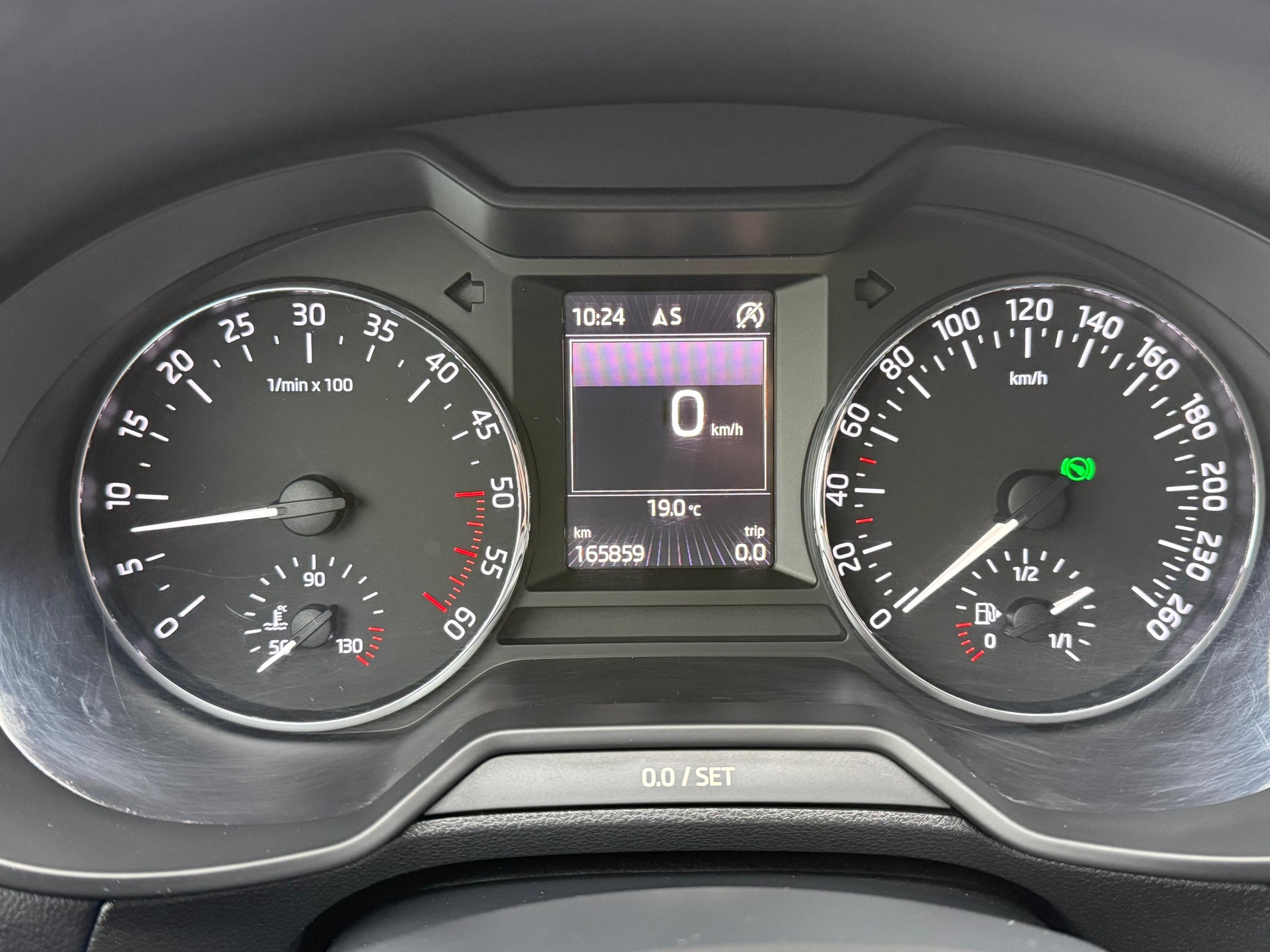SKODA Octavia Combi 2.0 TDI Swiss Edition 4x4 DSG-image-9