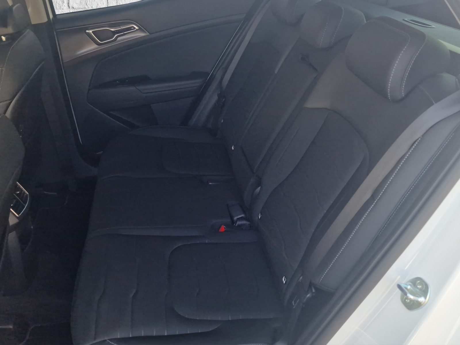 KIA Sportage 1.6 T-GDi Hybrid Style-image-14