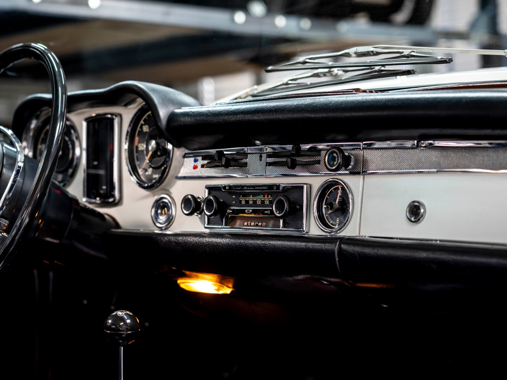 MERCEDES-BENZ SL 280 Pagode-image-19