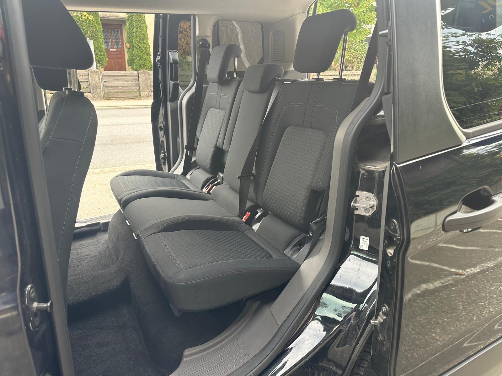 FORD Tourneo Connect 1.5 EcoBlue Trend-image-10