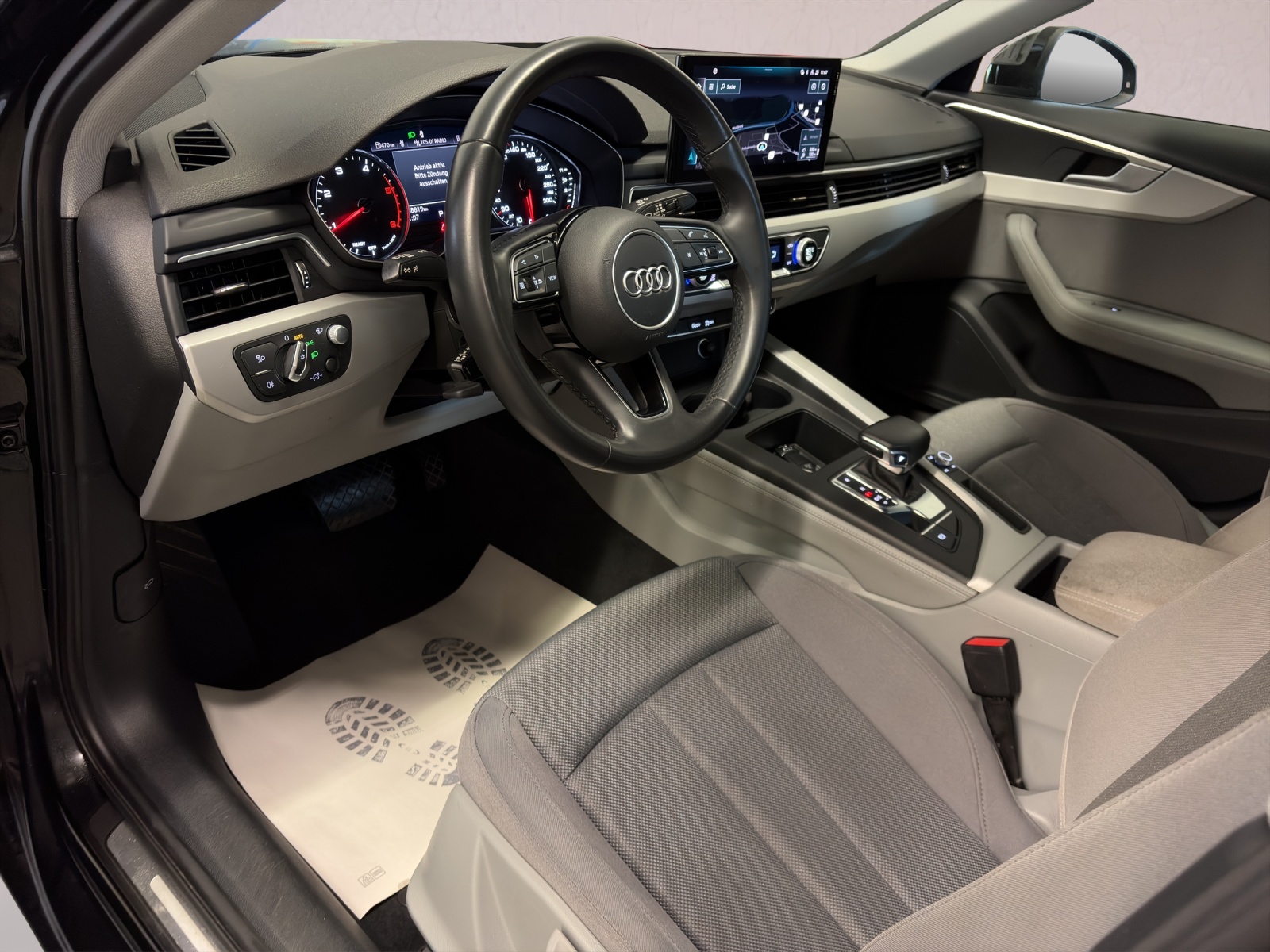 AUDI A4 Limousine 35 TDI Attraction S-tronic-image-9