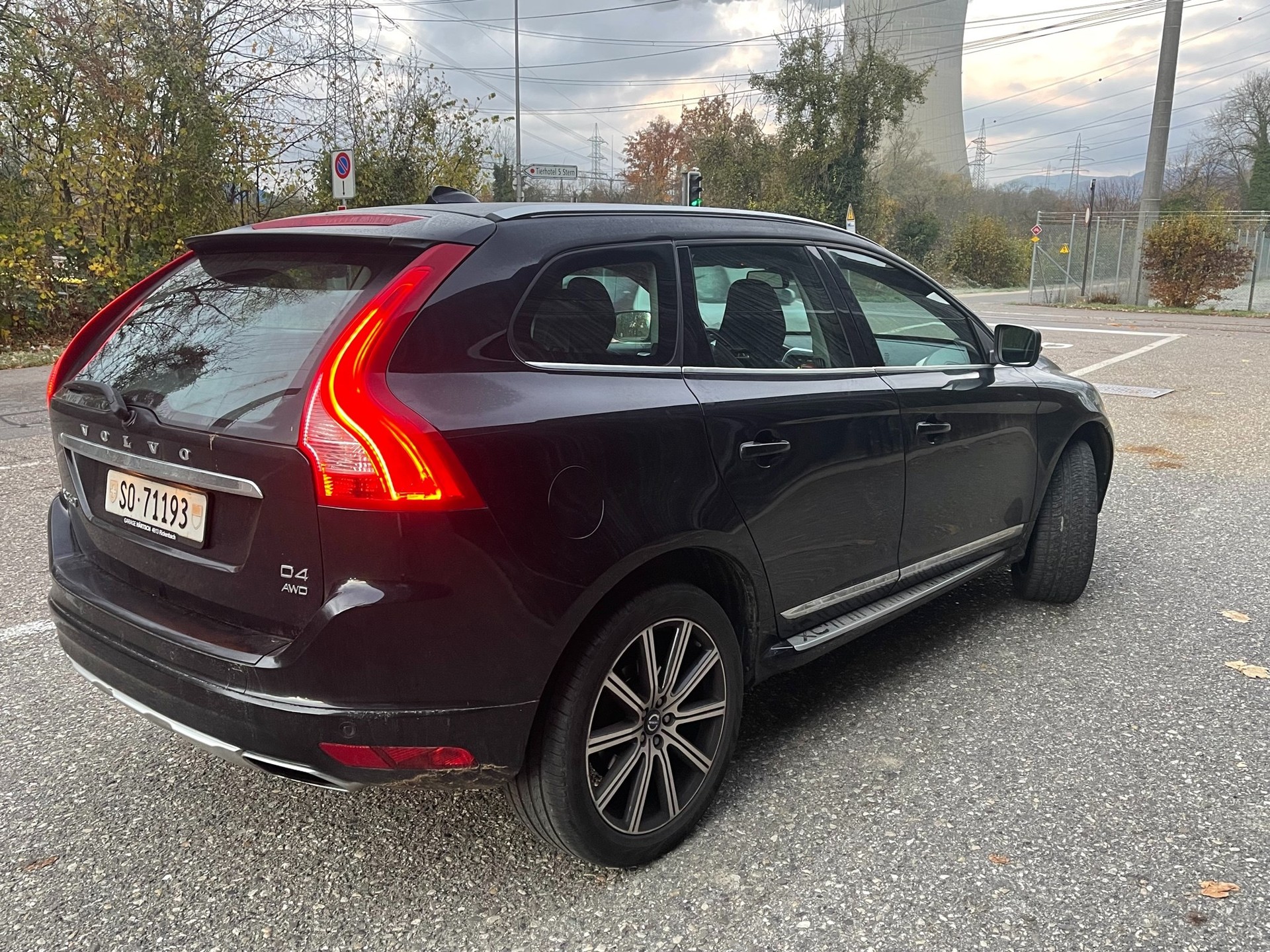 VOLVO XC60 D4 AWD Husky Edition Geartronic-image-7