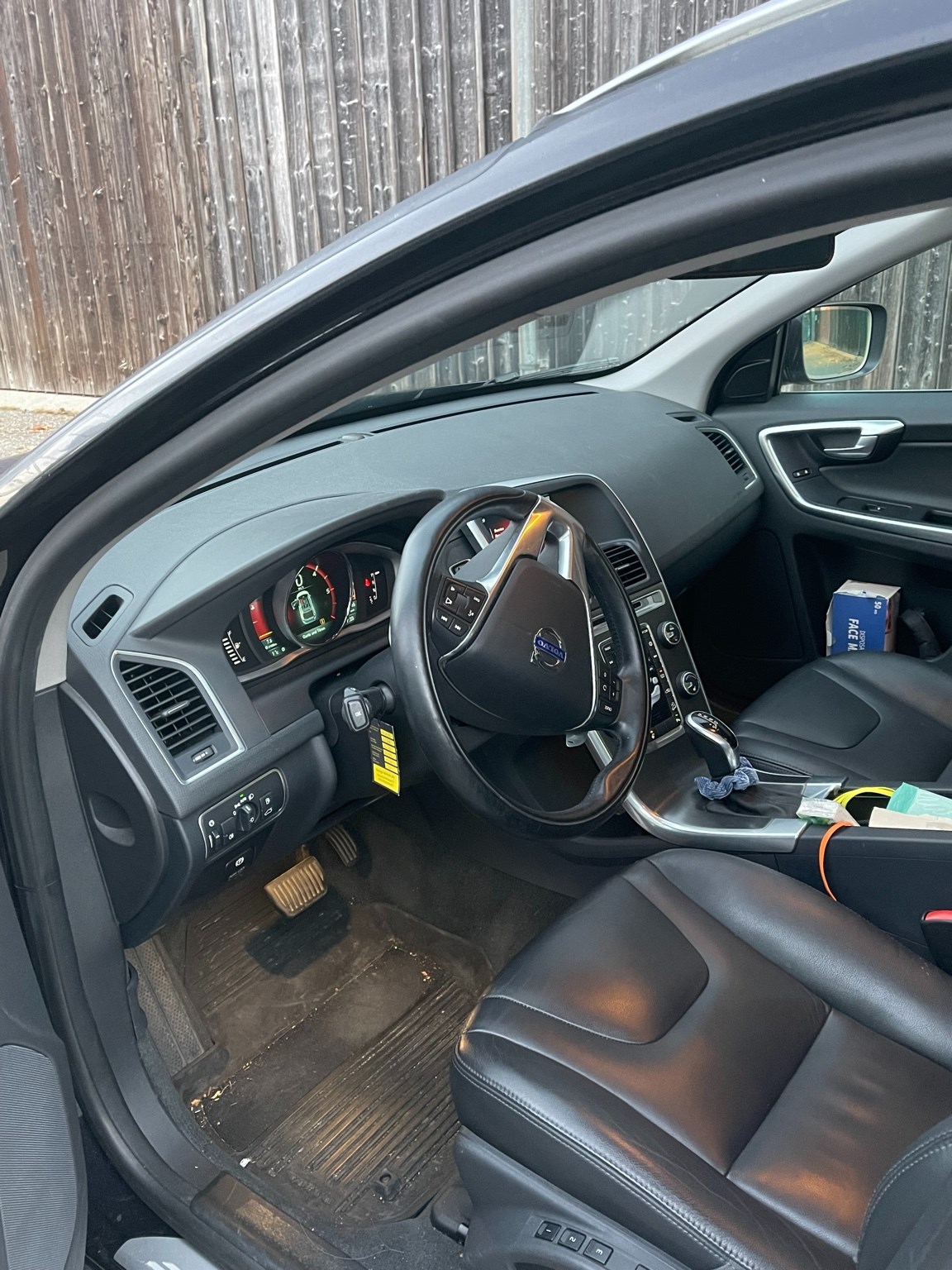 VOLVO XC60 D4 AWD Husky Edition Geartronic-image-8