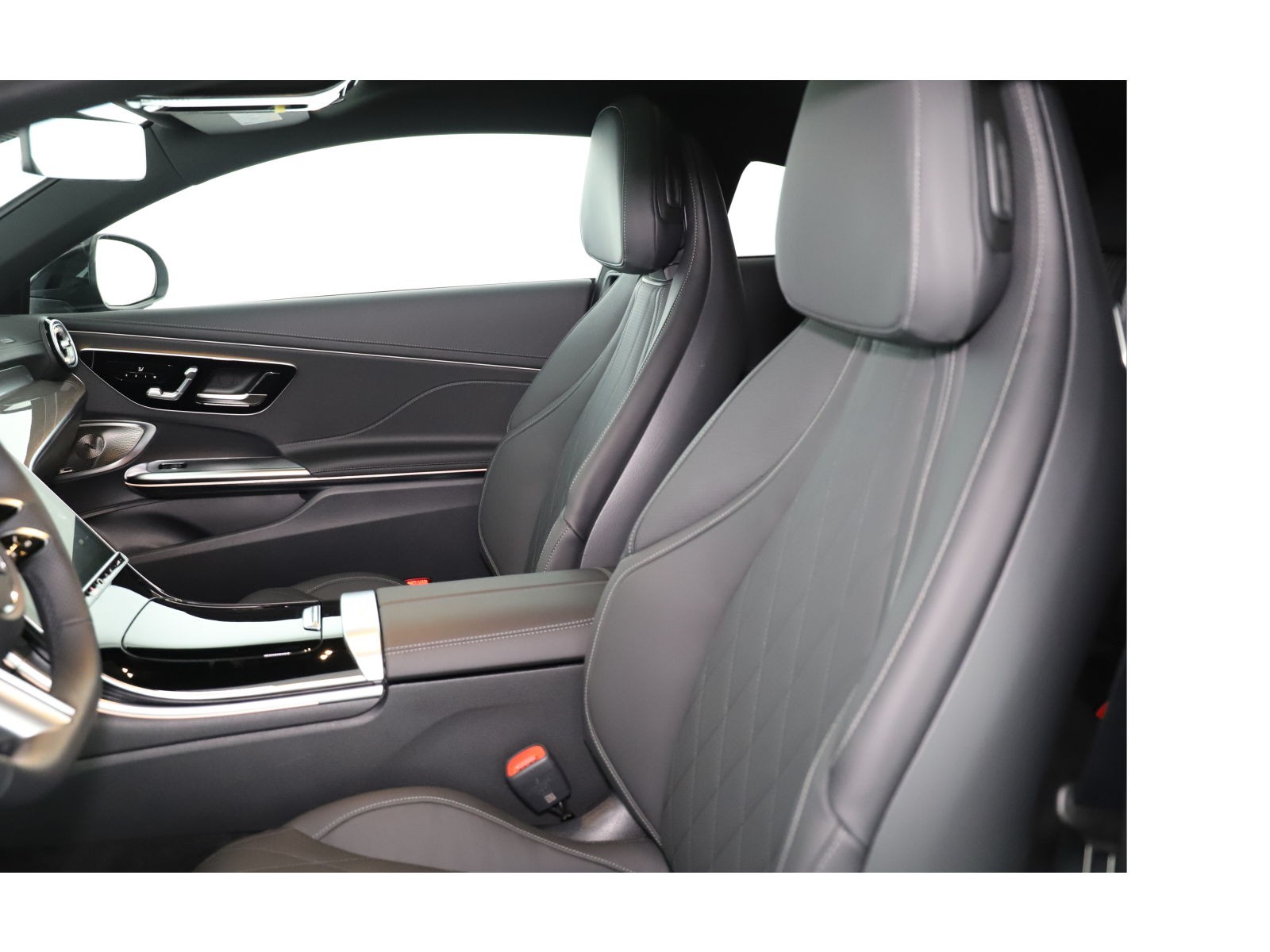 MERCEDES-BENZ CLE 300 4M Coupé SMG Line-image-11