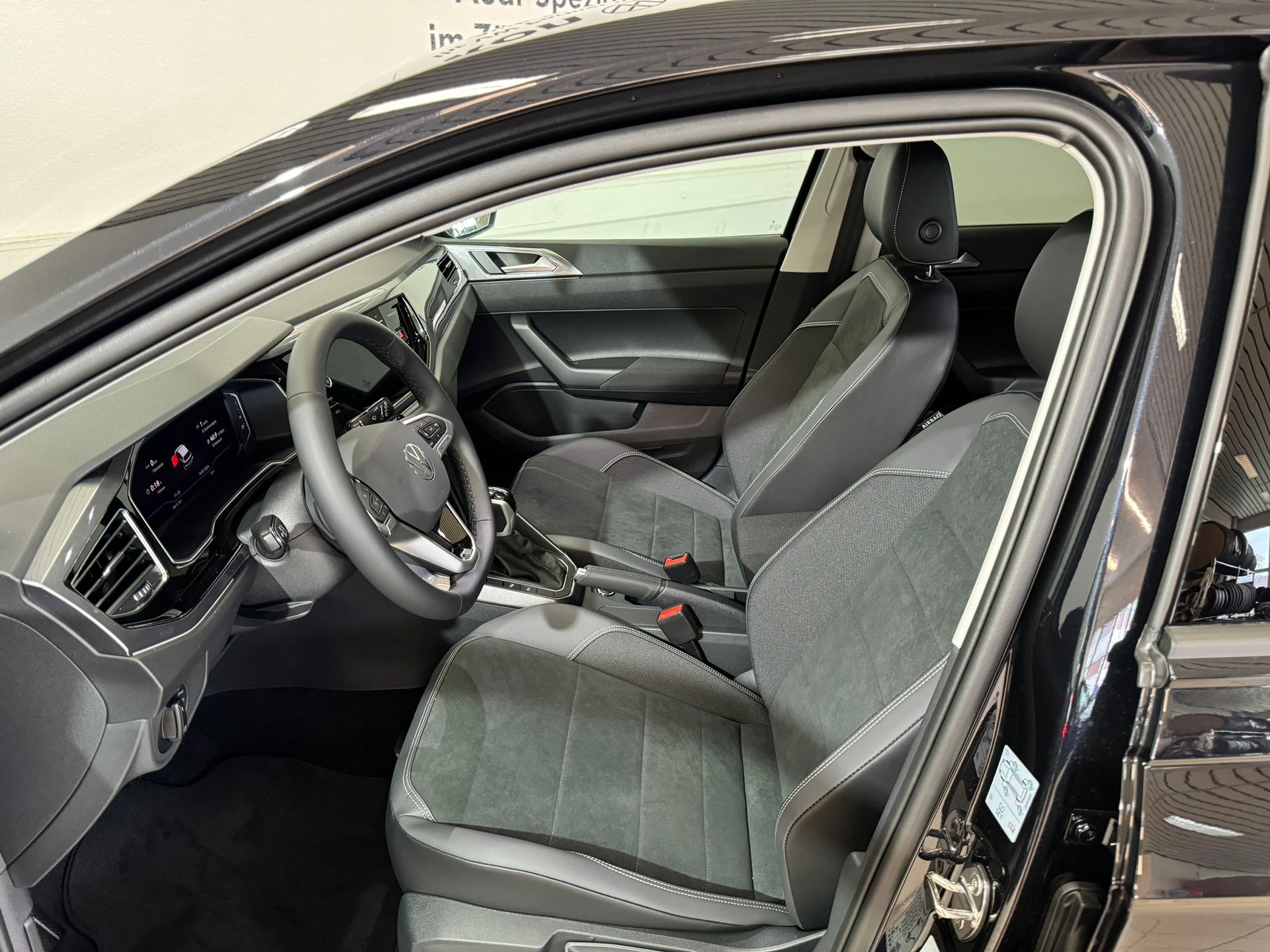 VW Polo 1.0 TSI Style DSG-image-8