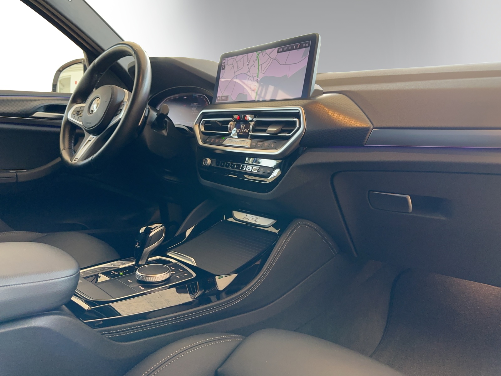 BMW X4 xDrive 48V 20d M Sport Steptronic-image-11