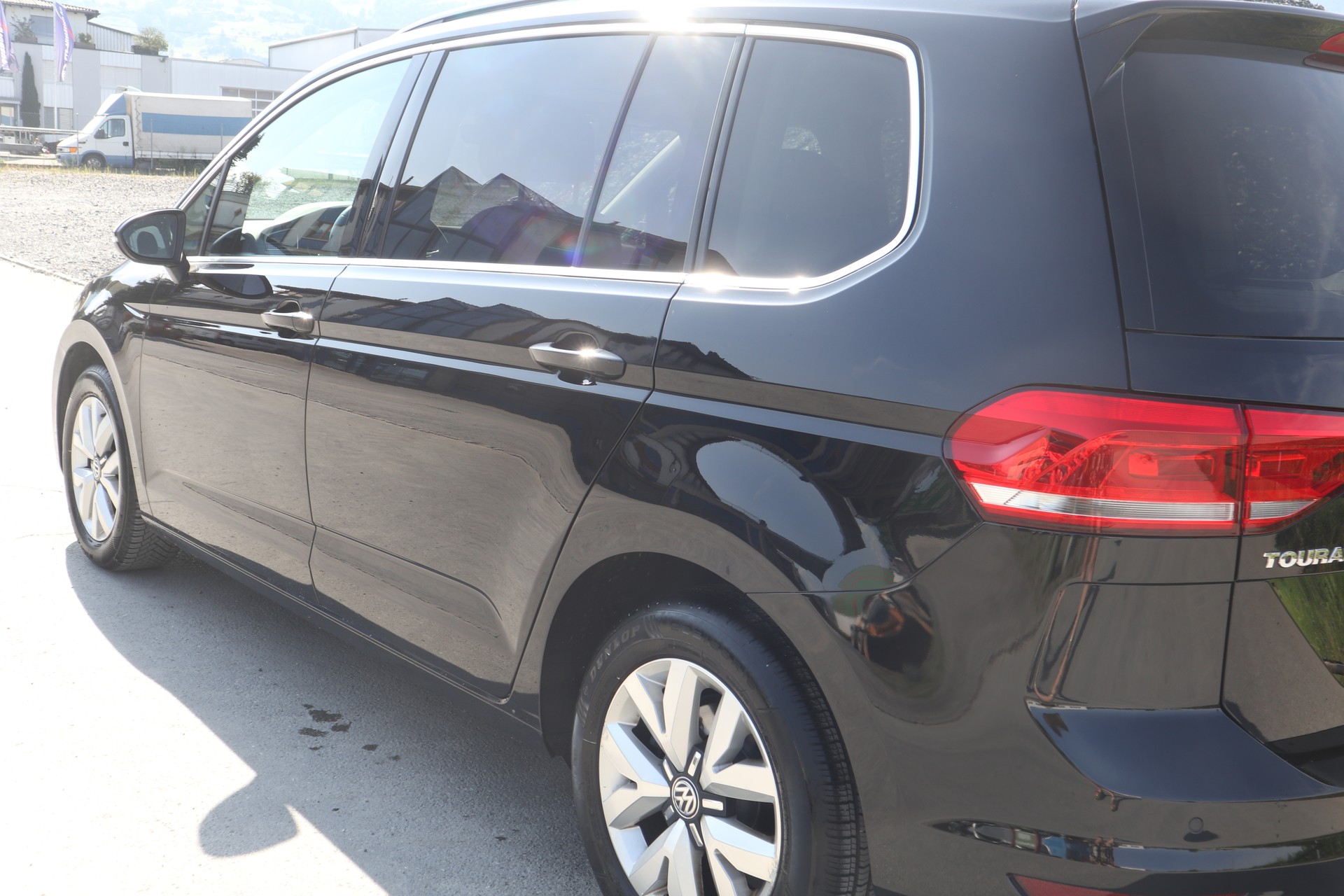 VW Touran 1.6 TDI BlueMotion Technology Comfortline DSG-image-10