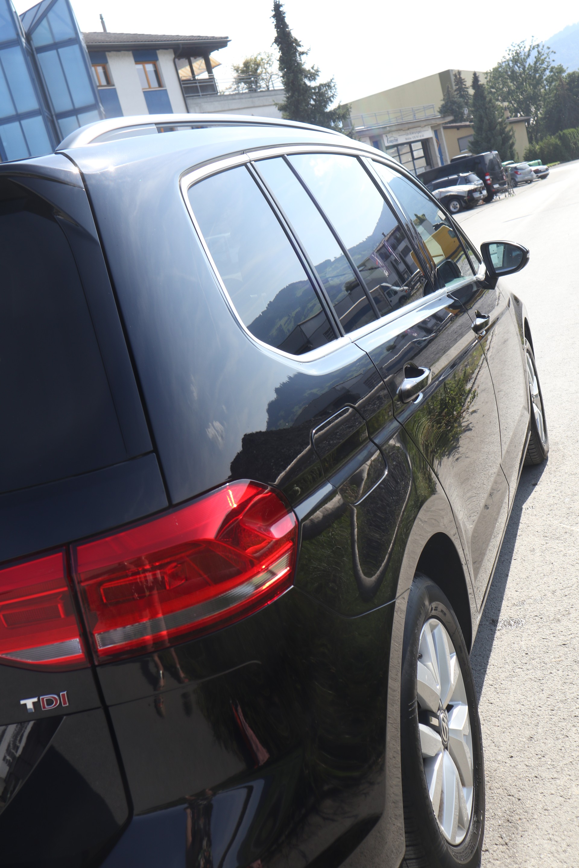VW Touran 1.6 TDI BlueMotion Technology Comfortline DSG-image-12