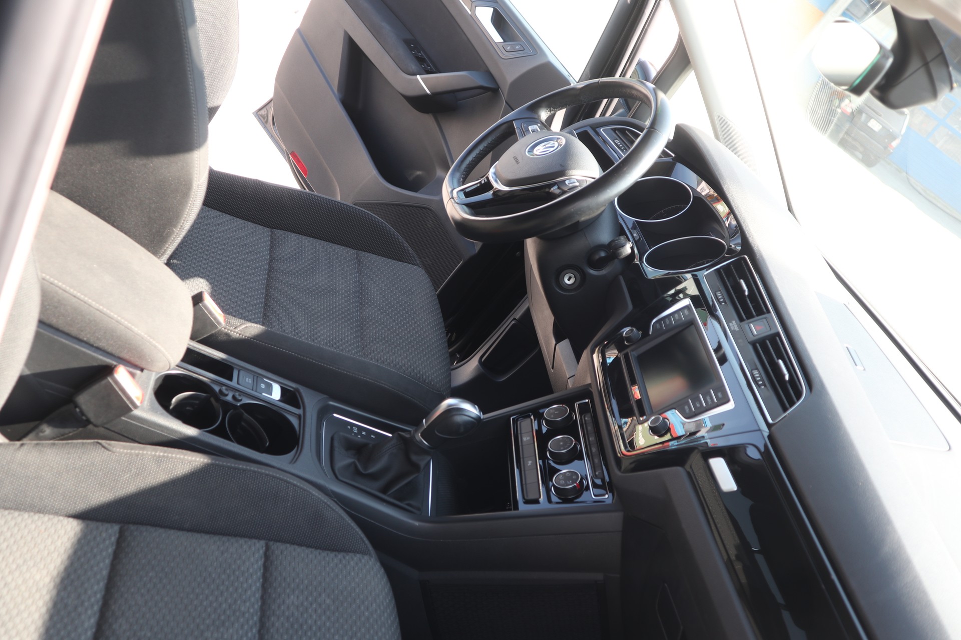 VW Touran 1.6 TDI BlueMotion Technology Comfortline DSG-image-8