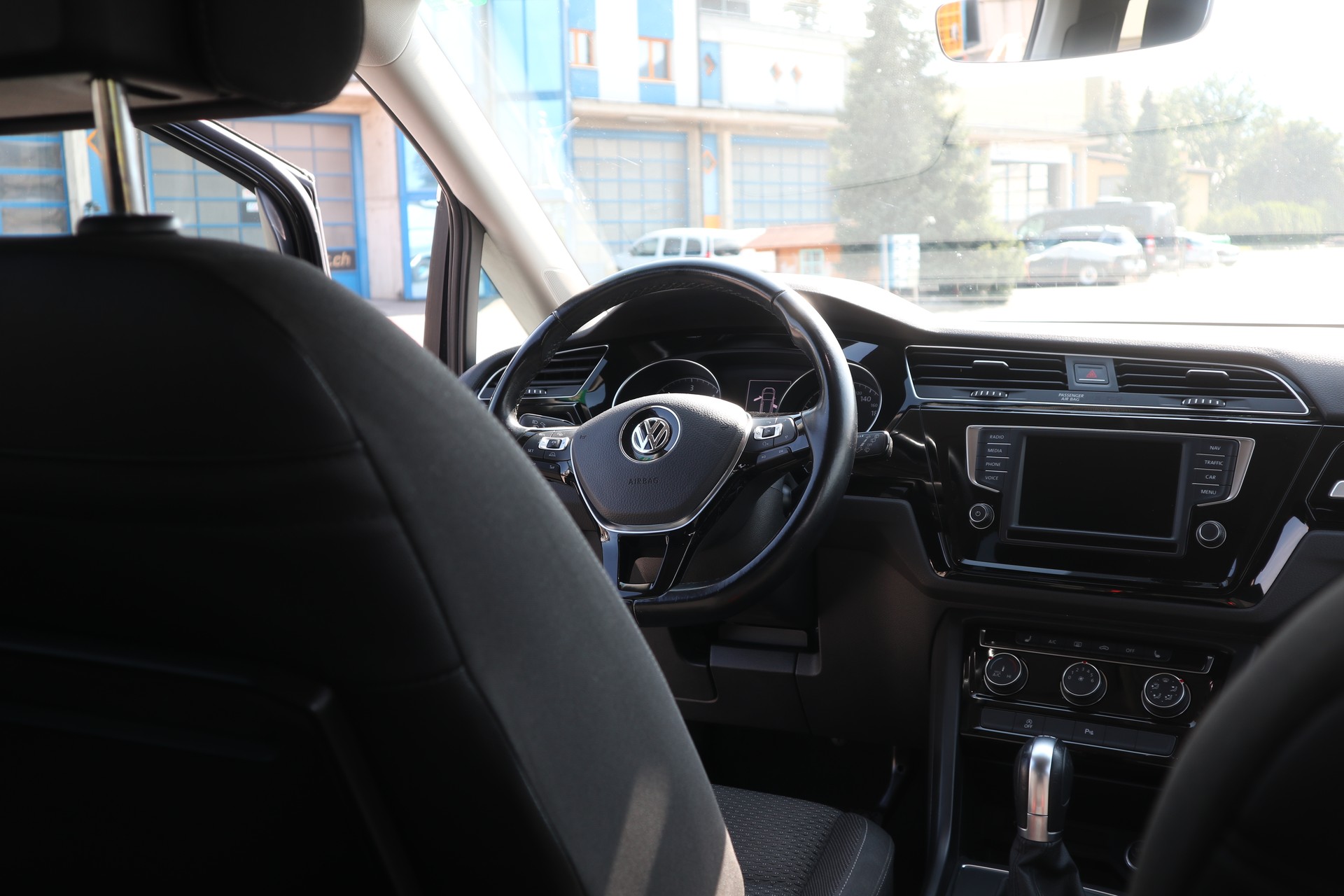 VW Touran 1.6 TDI BlueMotion Technology Comfortline DSG-image-6