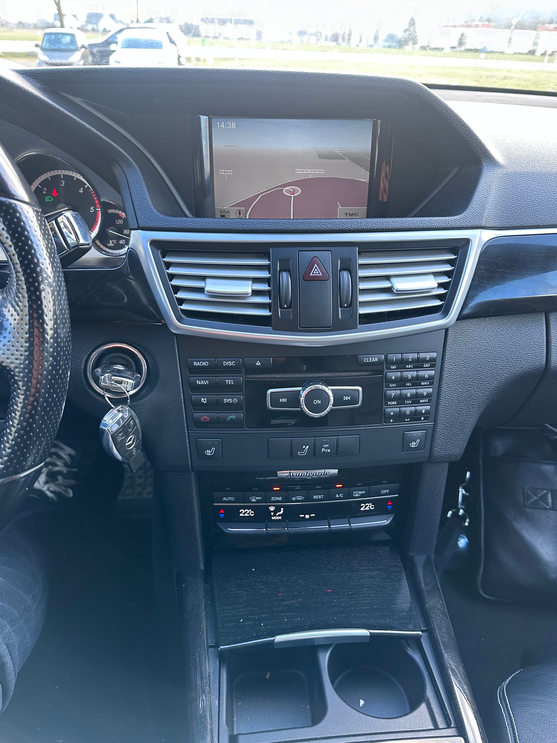 MERCEDES-BENZ E 350 CDI BlueEff. Avantgarde 4Matic 7G-Tronic-image-8