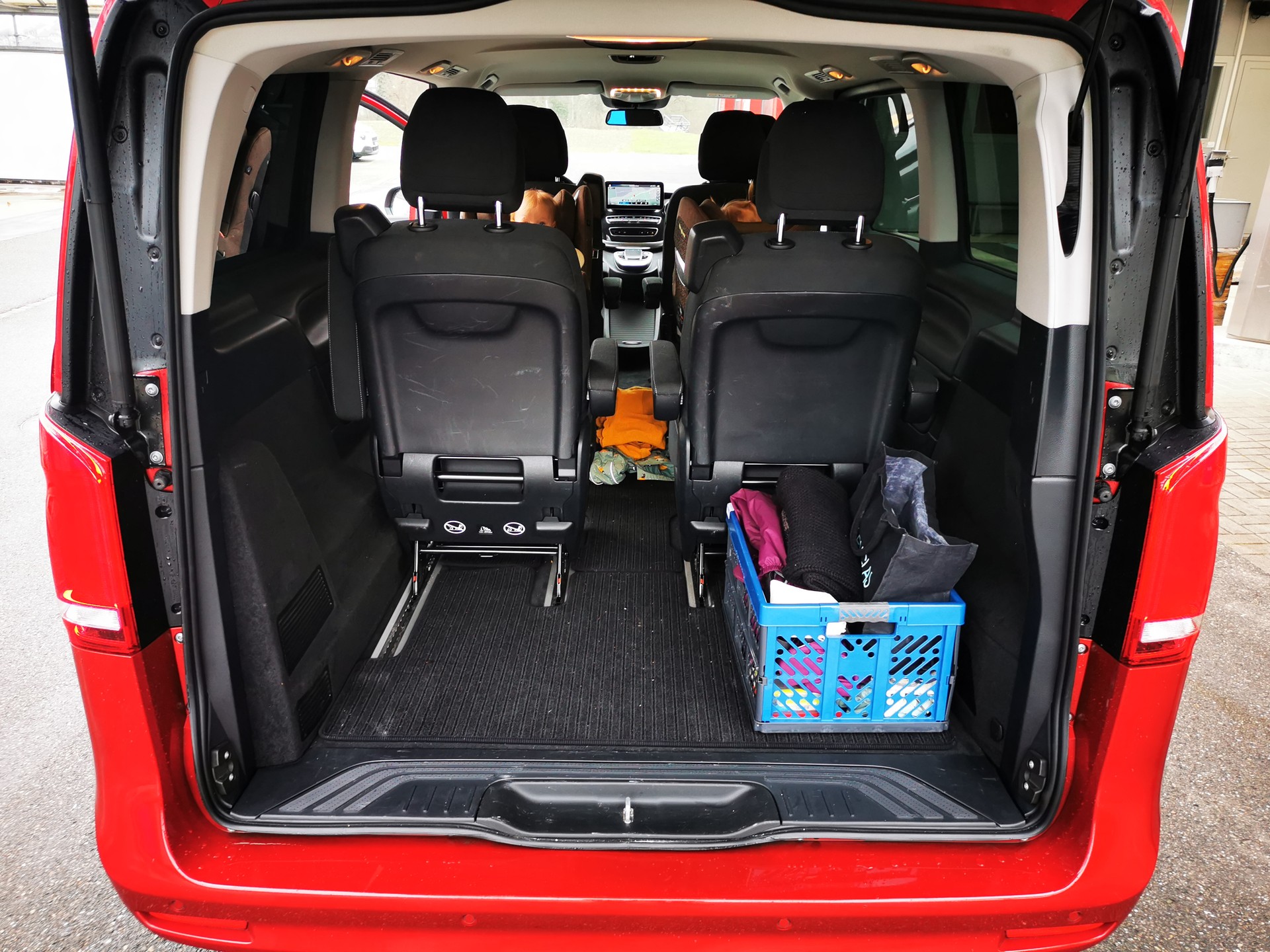 MERCEDES-BENZ V 220 d lang 9G-Tronic-image-1