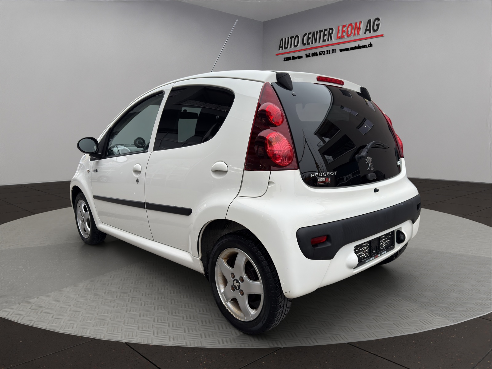 PEUGEOT 107 1.0 Style-image-3
