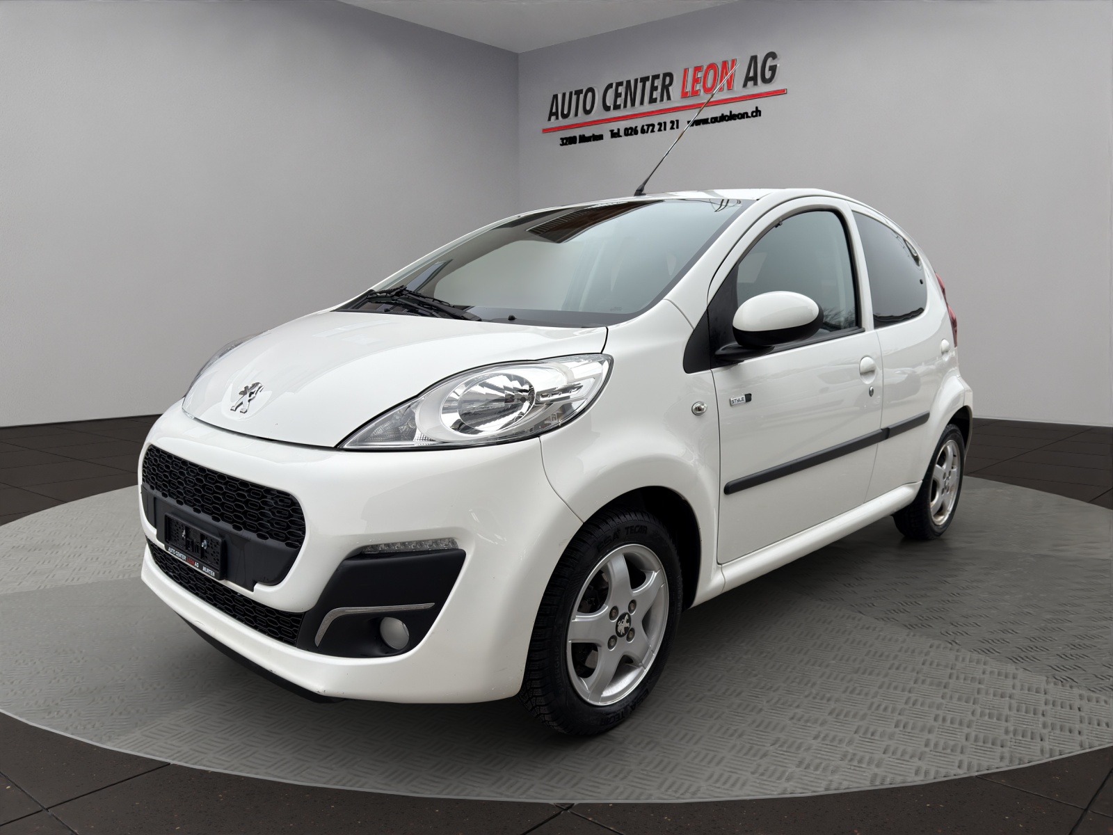 PEUGEOT 107 1.0 Style-image-1