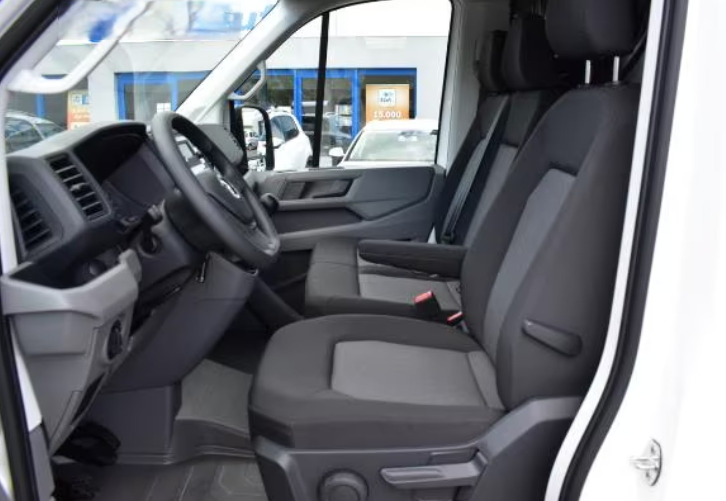 VW Crafter 30 2.0 TDI L3-image-4