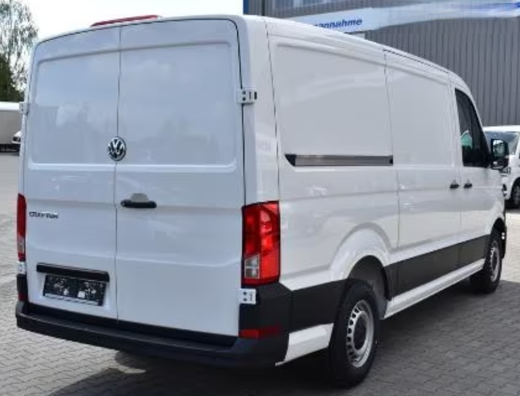 VW Crafter 30 2.0 TDI L3-image-1