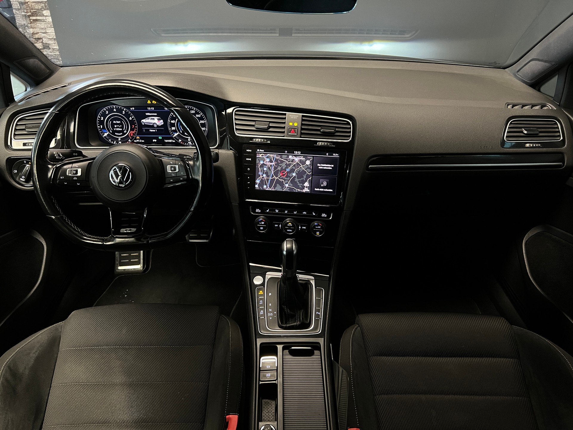 VW Passat Variant 2.0 TDI BMT R-Line High. DSG 4Motion-image-6