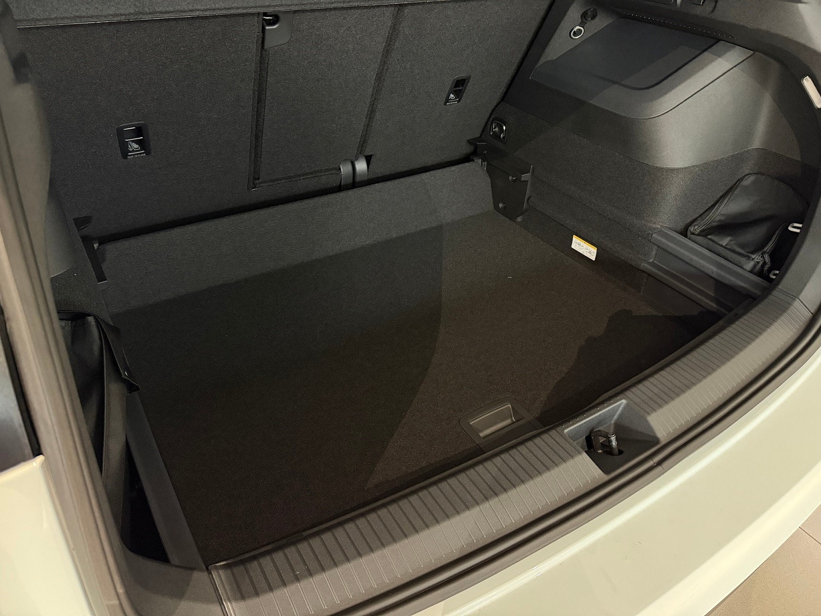 VW Tiguan 2.0 TSI DSG Life 4Motion-image-4