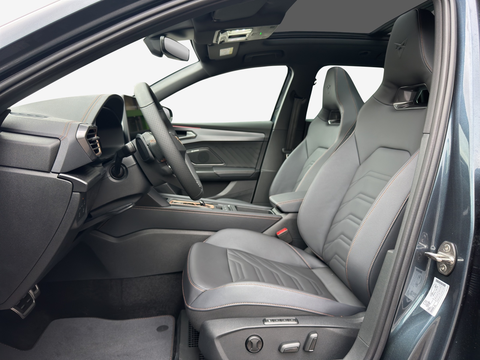 CUPRA LEON ST 1.5 e-HYBRID pHEV Extreme DSG-image-7