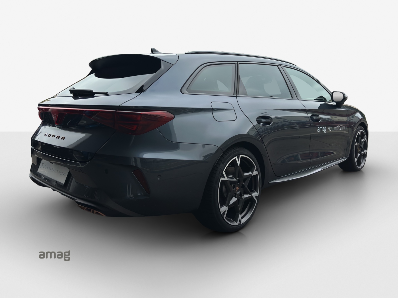 CUPRA LEON ST 1.5 e-HYBRID pHEV Extreme DSG-image-4