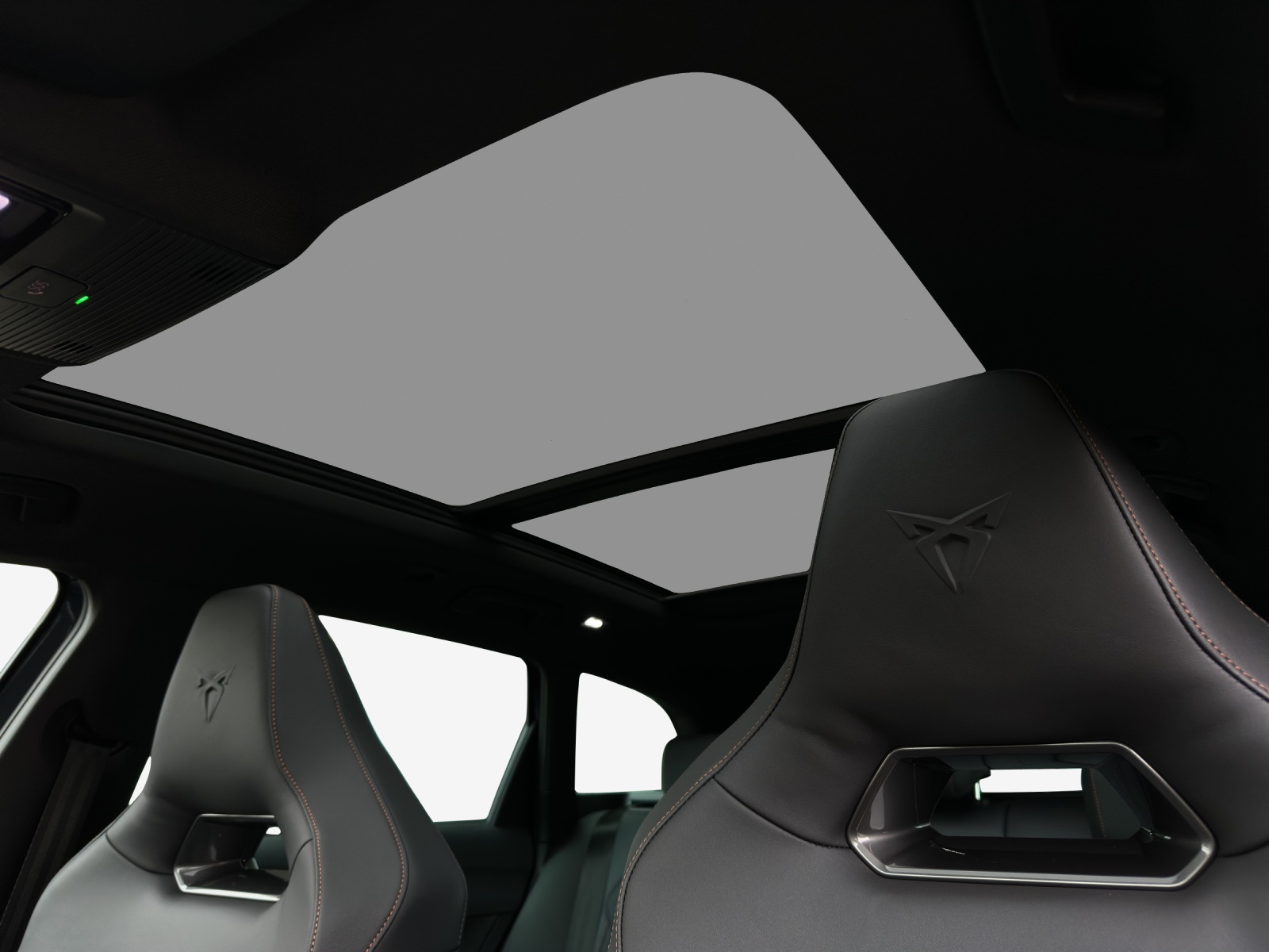 CUPRA LEON ST 1.5 e-HYBRID pHEV Extreme DSG-image-14